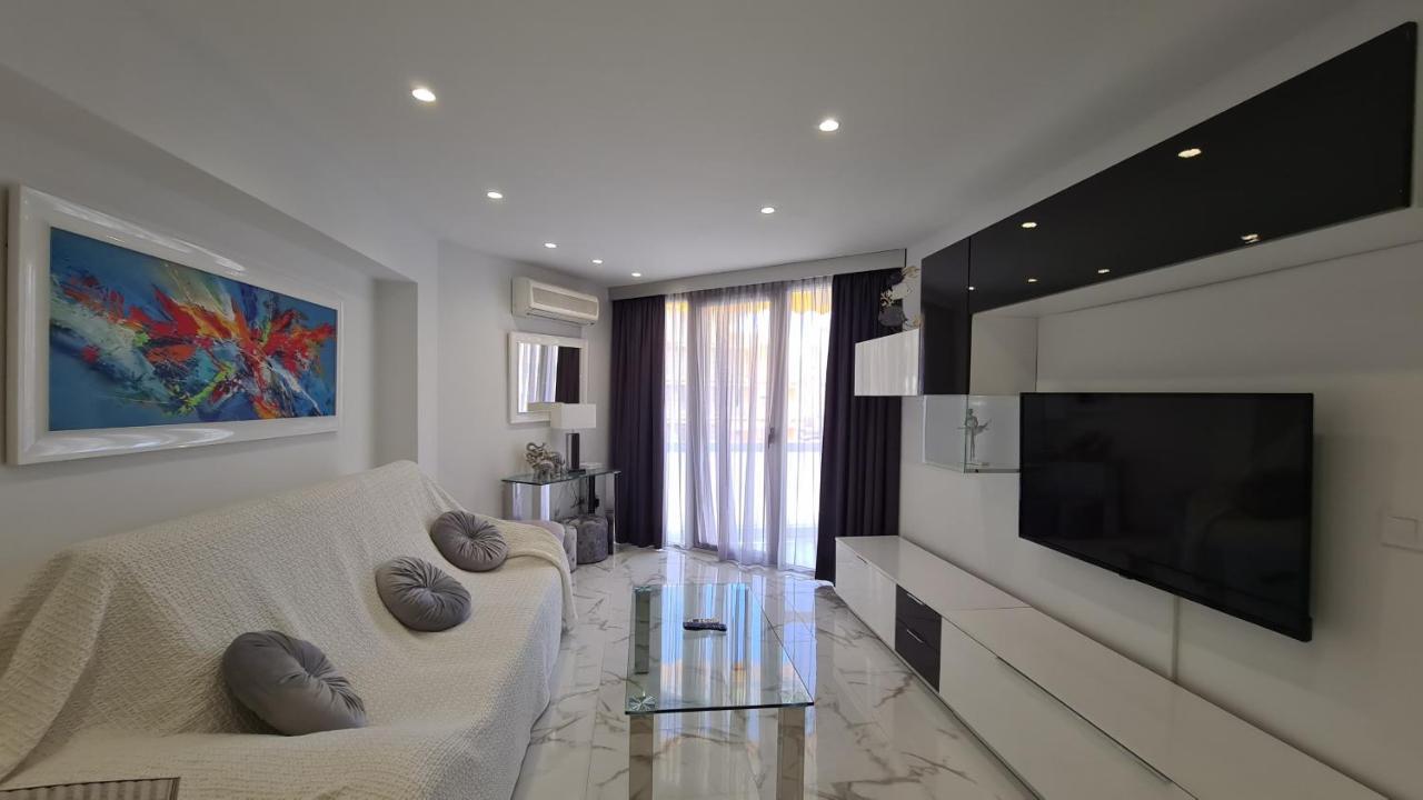 Apartamento Edificio Astoria Benidorm Bagian luar foto